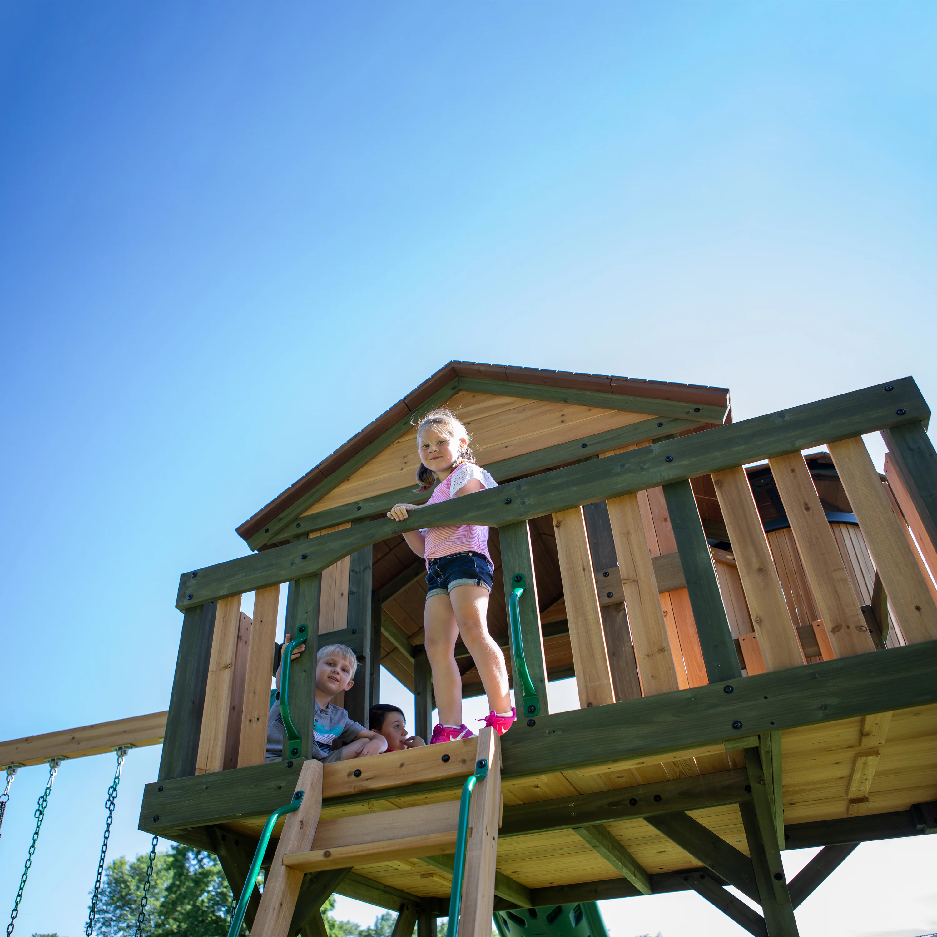 Eagles Nest Elite Swing Set with Green Wave Slide - Image 9